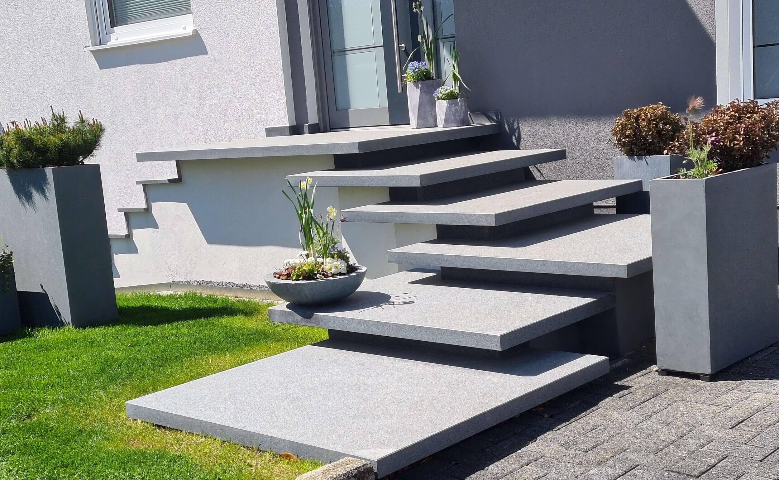 Moderne Außentreppe