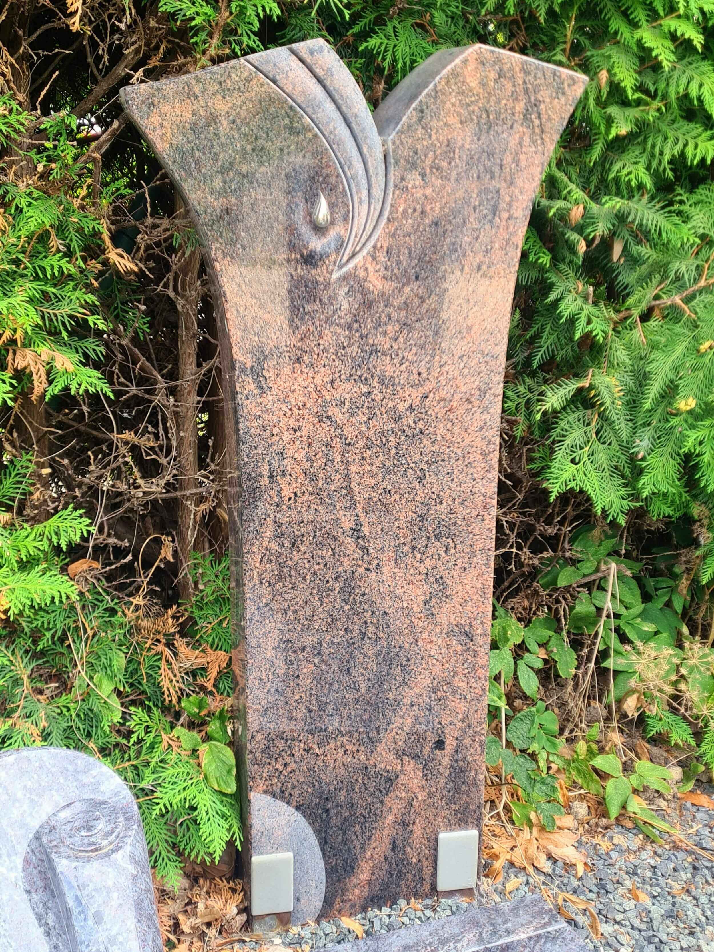 Grabstein Aurora Finnisch