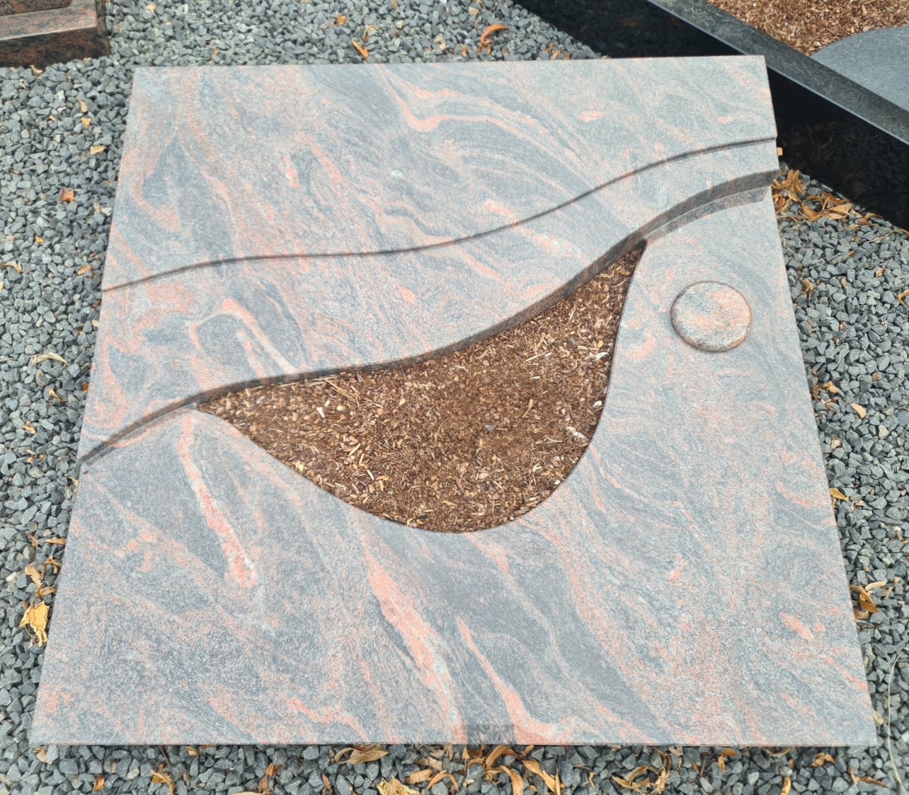 Urnengrab Himalaya Massivplatte