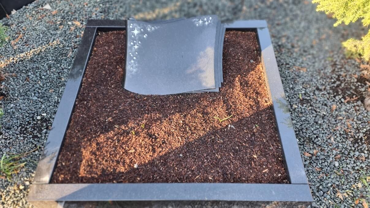 Liegestein Buch mit Strasssteinen und Sternenhimmel