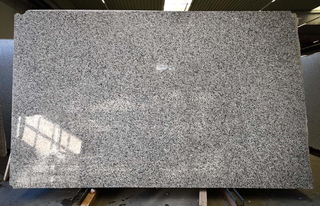 Bianco Sardo poliert