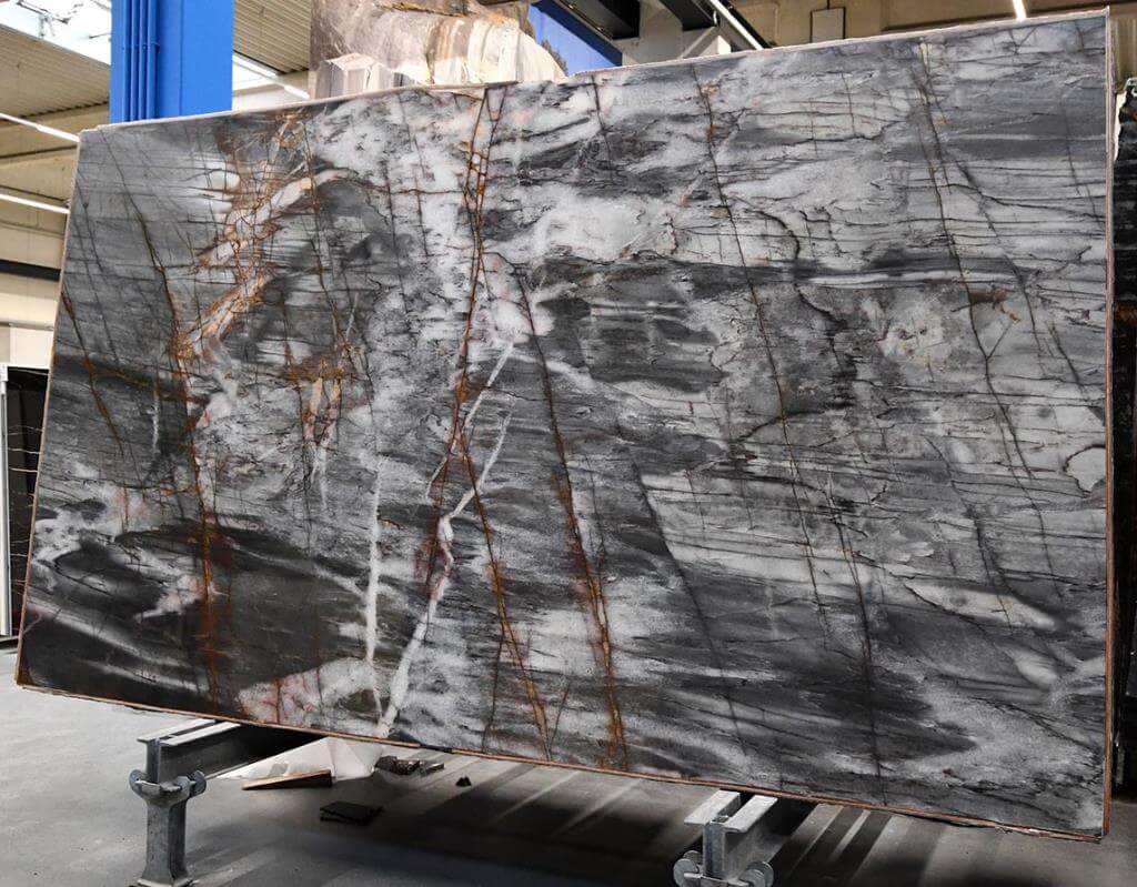 Midnight Crystal Oberflaeche